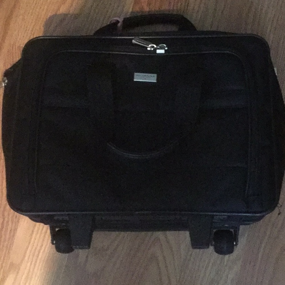 Briefcase/ computer rolling